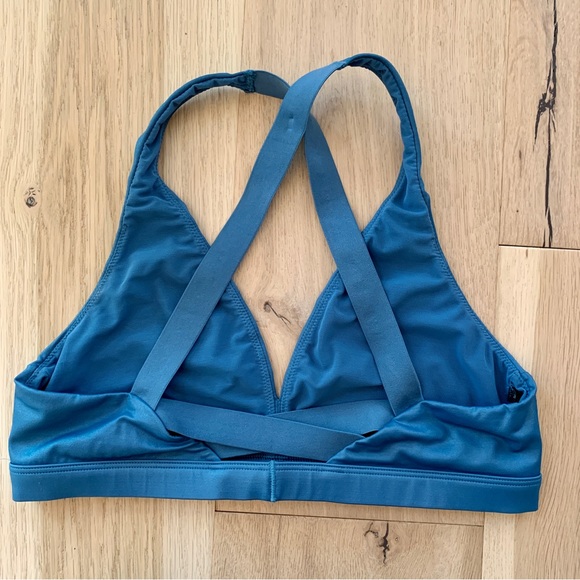 Victoria’s Secret Sports Bra - Picture 2 of 3